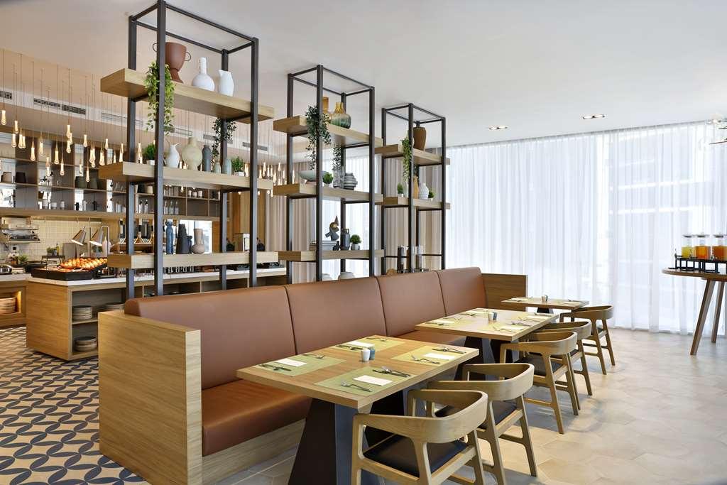 Hilton Garden Inn Dubai Business Bay 레스토랑 사진